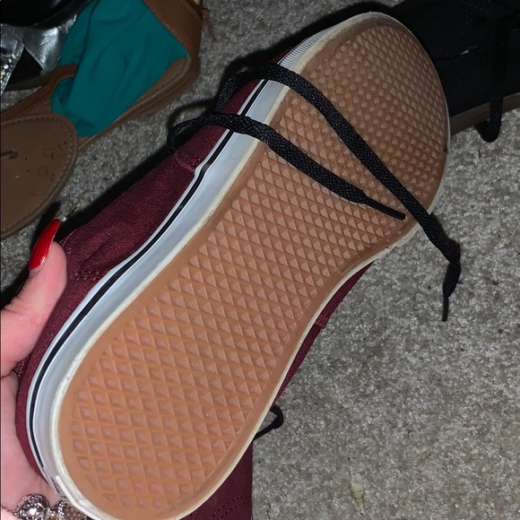 Vans - Picture 2 of 4